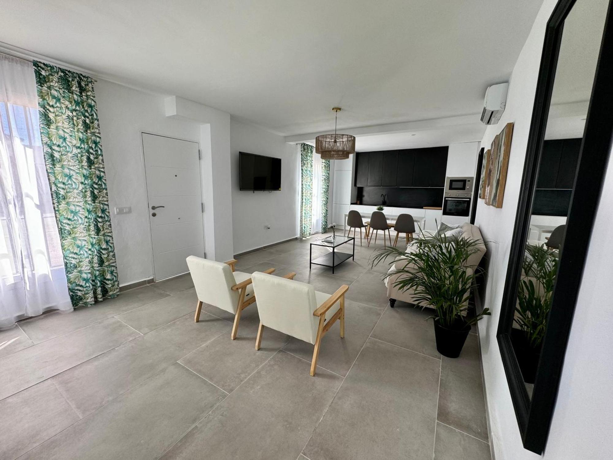 Apartamentos Munoz Fornell 2 チクラナ・デ・ラ・フロンテーラ エクステリア 写真