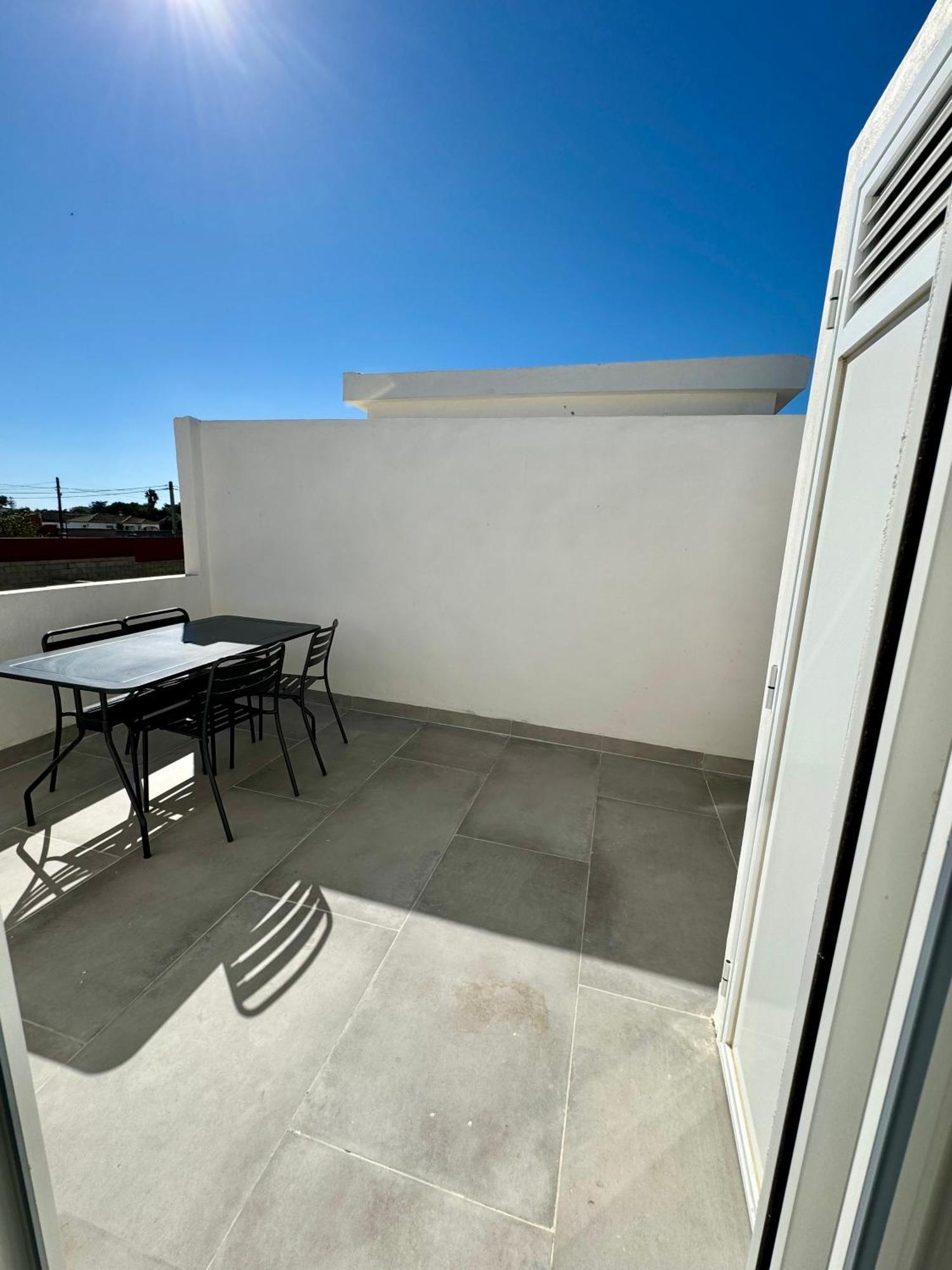 Apartamentos Munoz Fornell 2 チクラナ・デ・ラ・フロンテーラ エクステリア 写真